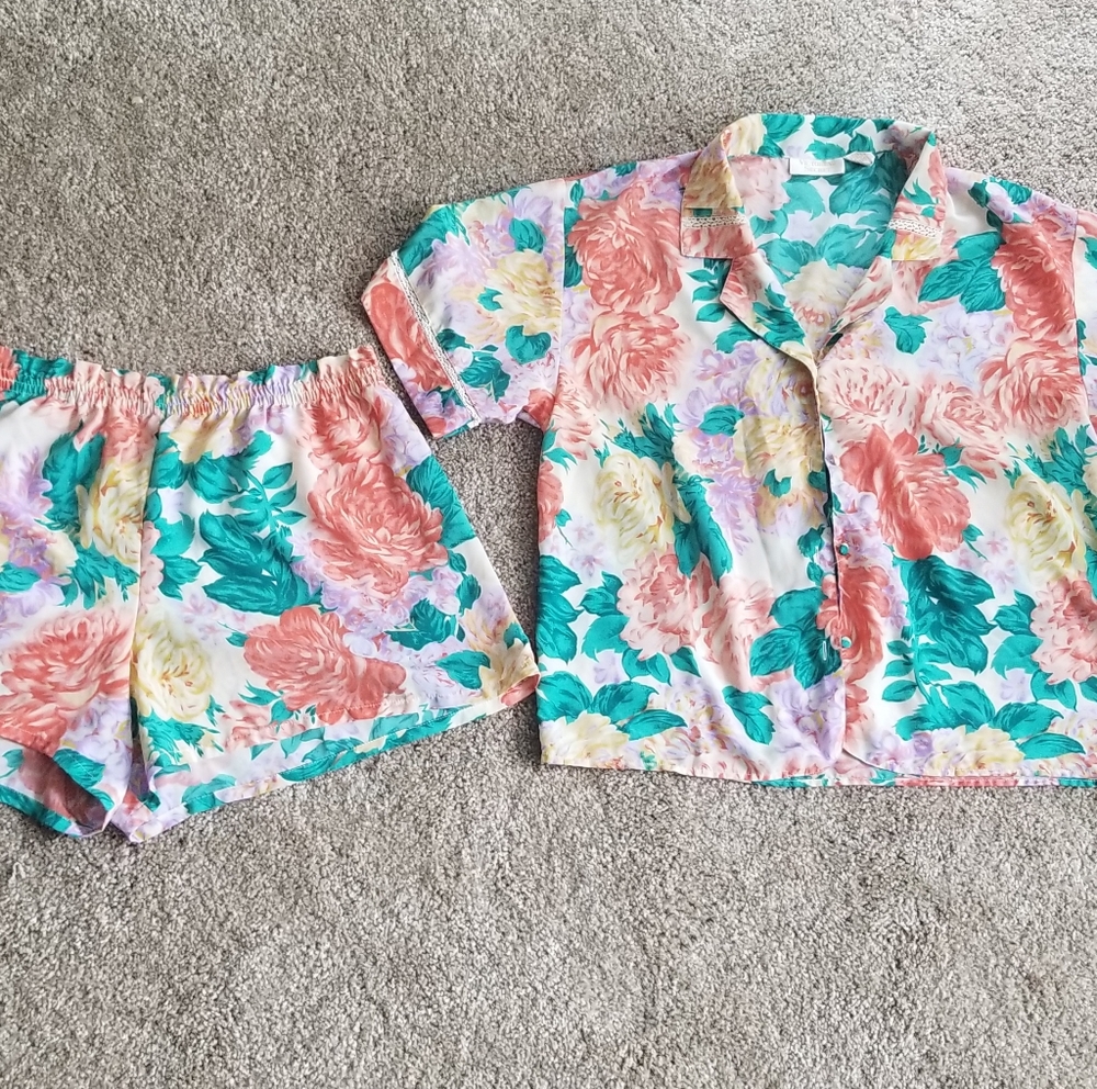 Vintage Victoria's Secret floral pajama set